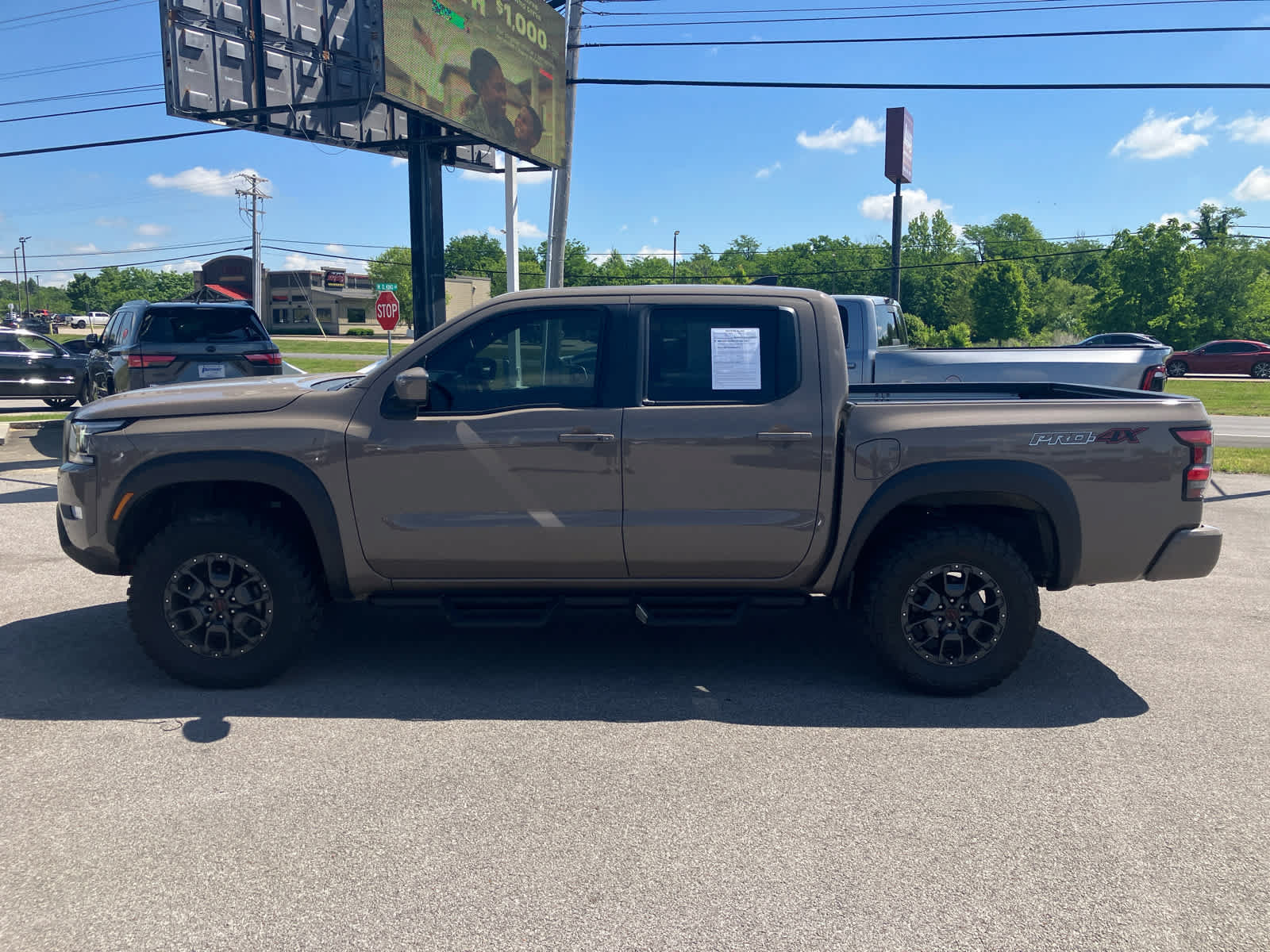 Used 2023 Nissan Frontier PRO-4X w/ Pro-4X Premium Package AWD/4WD image 9