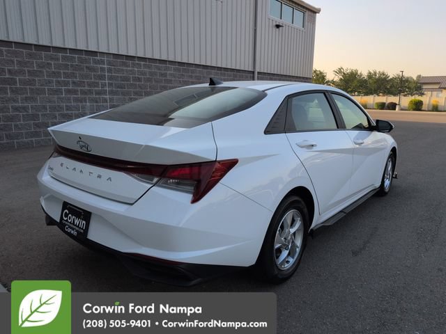 Used 2023 Hyundai Elantra SEL FWD image 3
