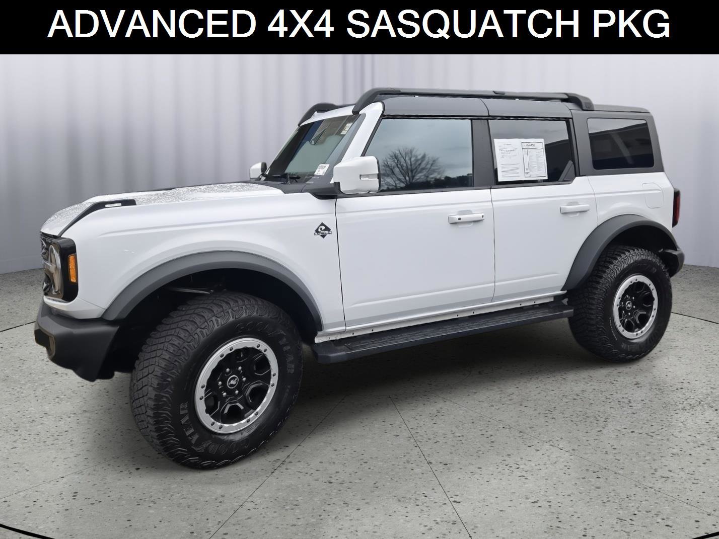 Used 2023 Ford Bronco Outer Banks w/ Sasquatch Package image 1