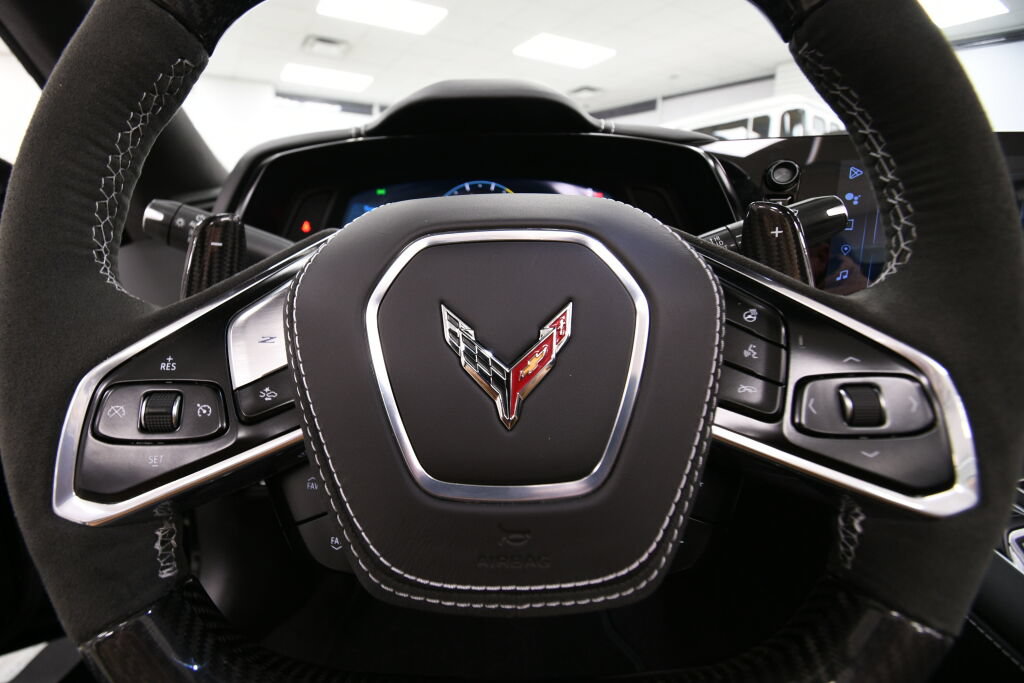 Used 2024 Chevrolet Corvette Z06 RWD image 25