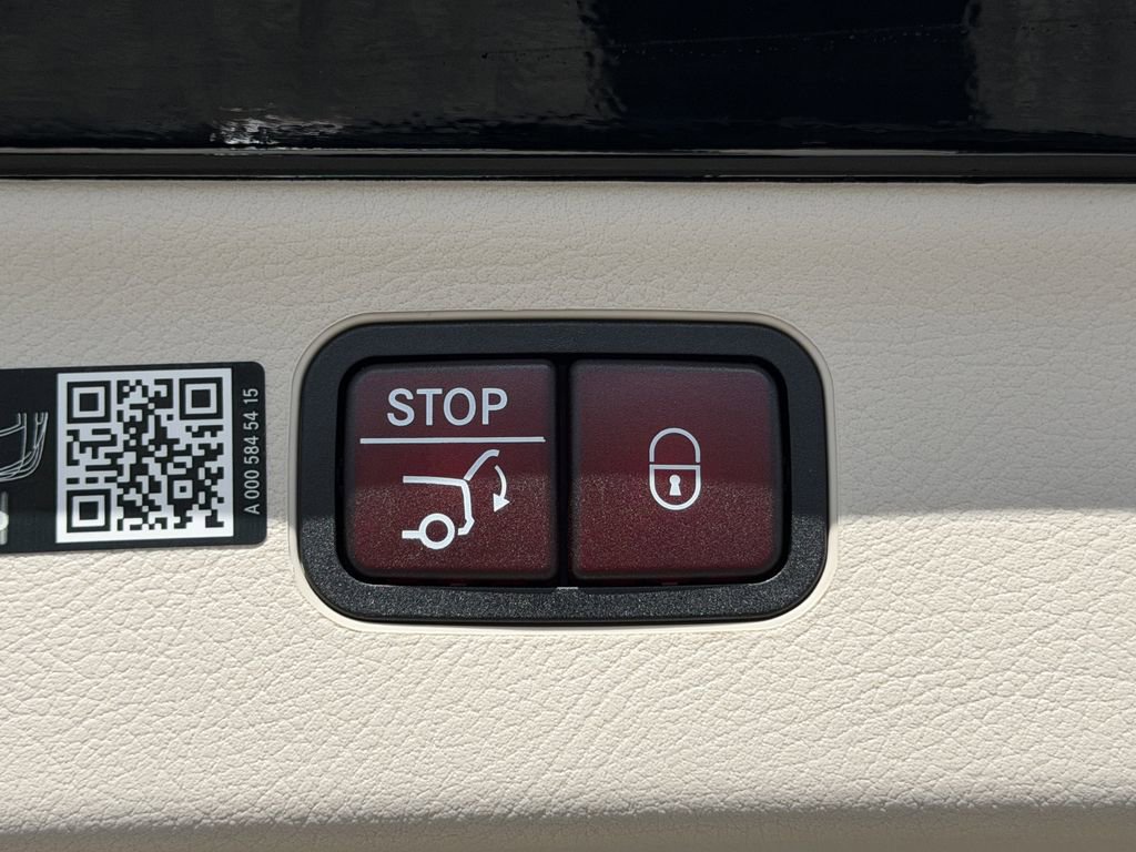 New 2026 Mercedes-Benz EQS 400 4MATIC SUV image 14