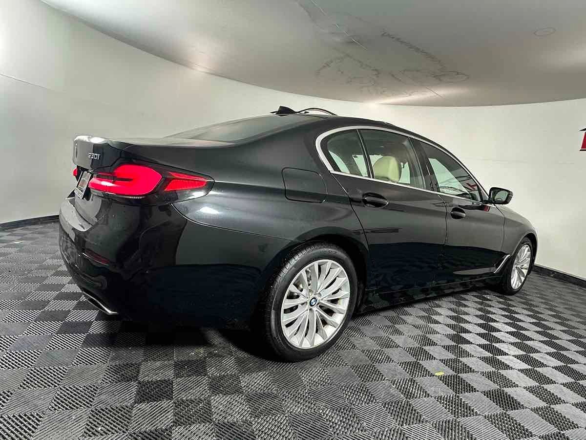 Used 2023 BMW 530i xDrive w/ Convenience Package AWD/4WD image 9