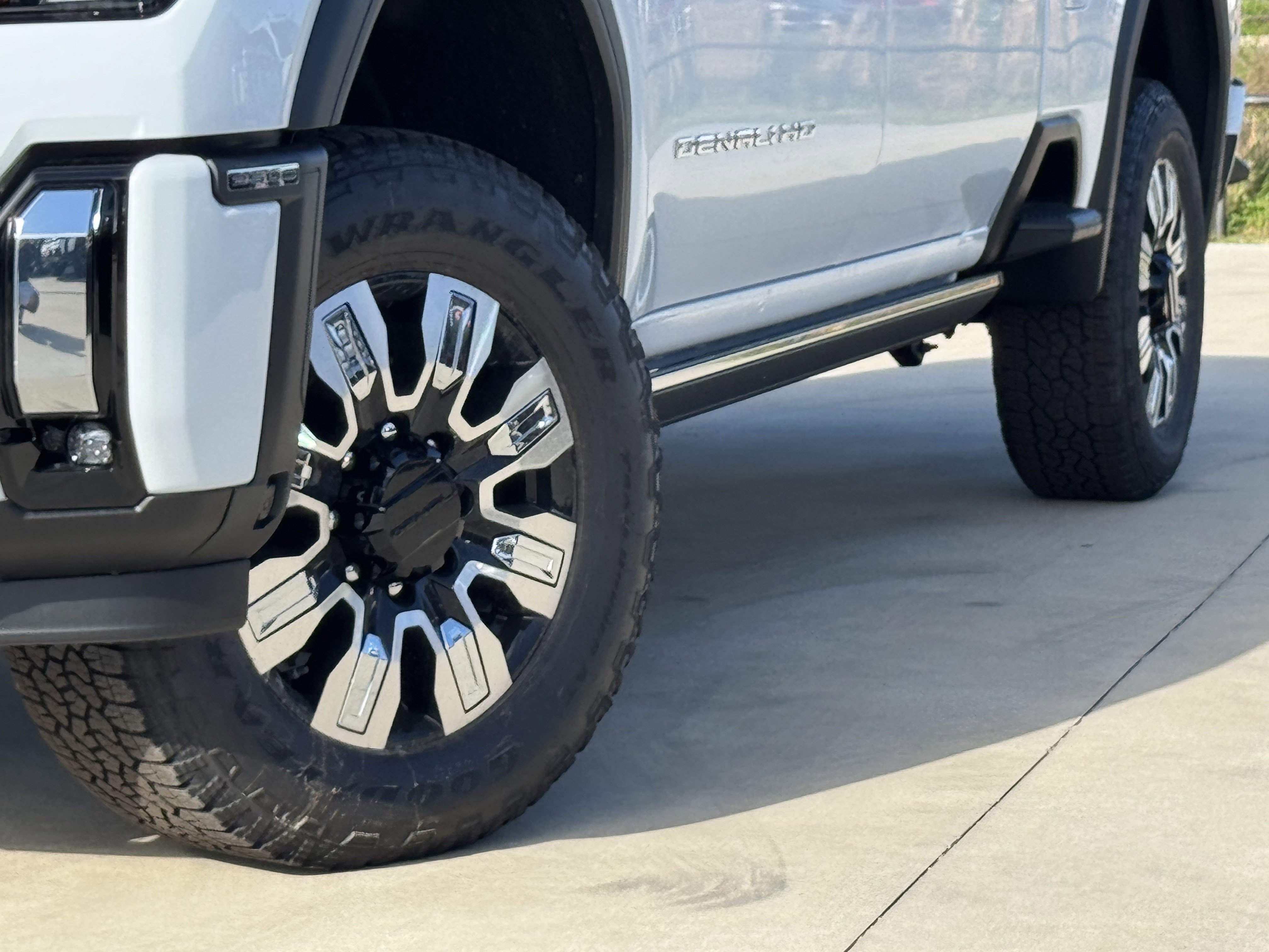 New 2026 GMC Sierra 2500 Denali w/ Technology Package AWD/4WD image 12