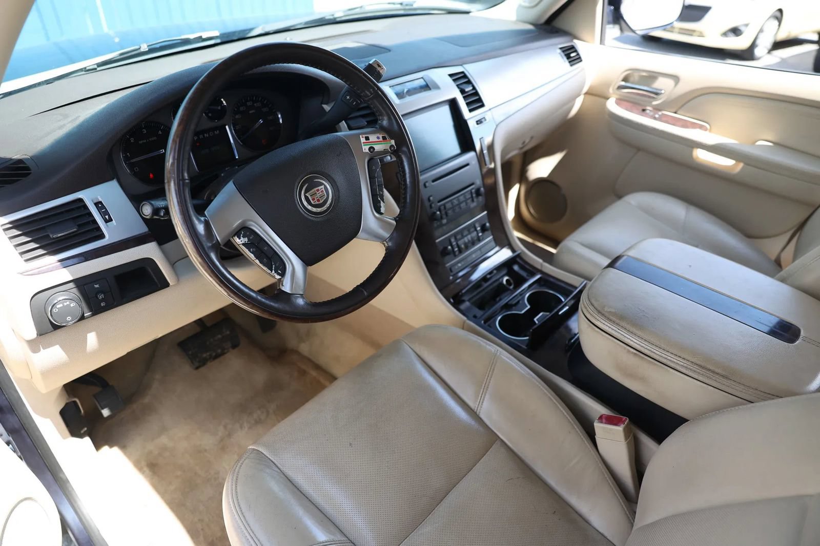 Used 2007 Cadillac Escalade ESV AWD w/ Information Package image 20