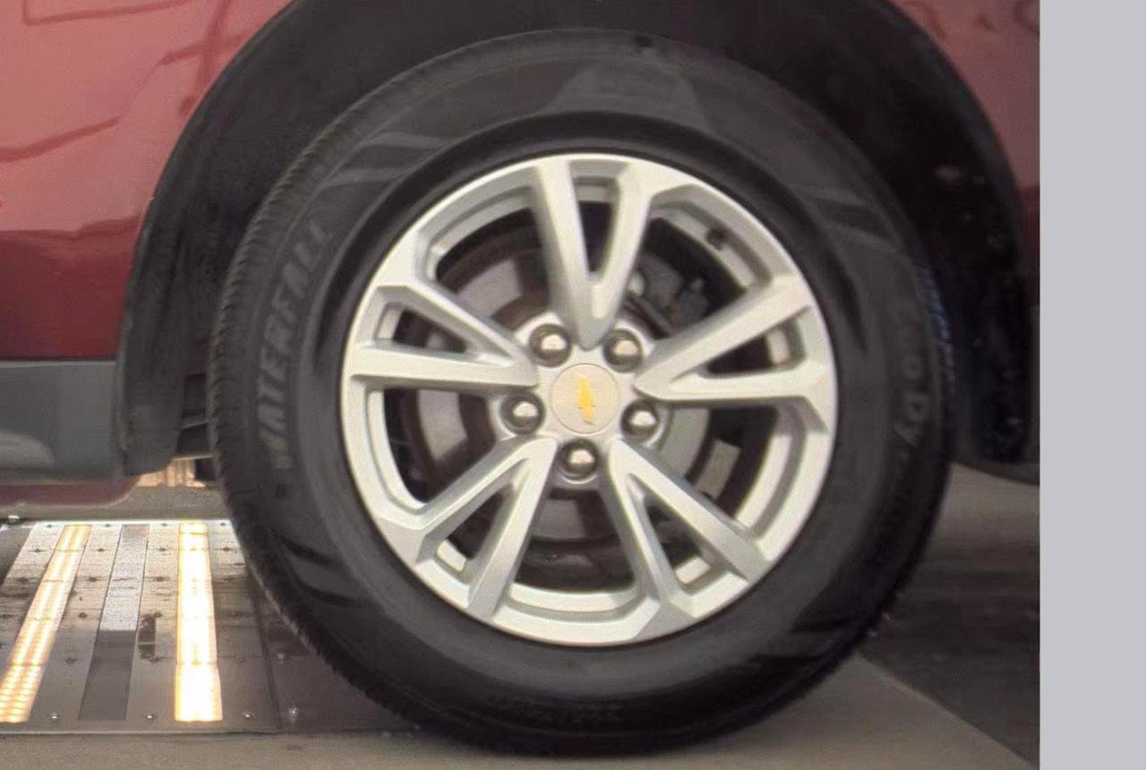 Used 2017 Chevrolet Equinox LT w/ Convenience Package FWD image 6