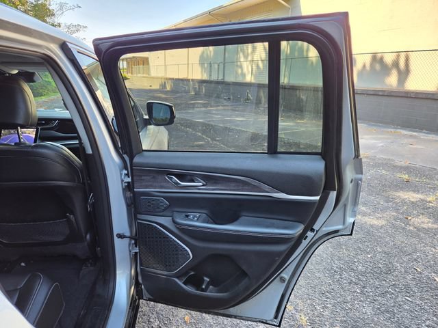 Used 2023 Jeep Grand Cherokee 4WD 4xe image 29