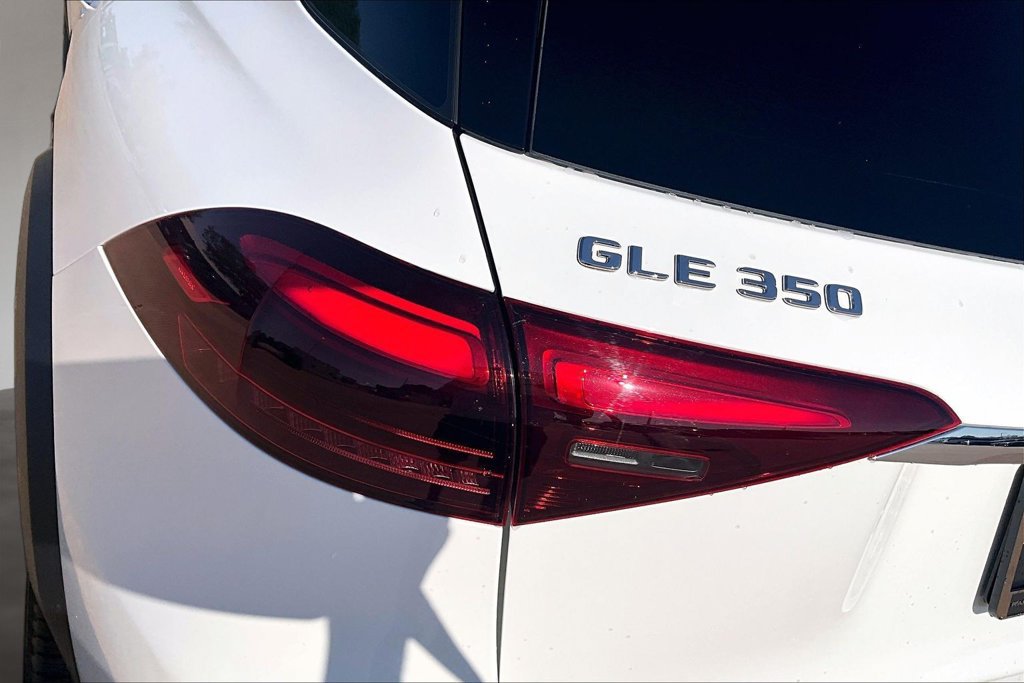 Used 2024 Mercedes-Benz GLE 350 4MATIC image 30