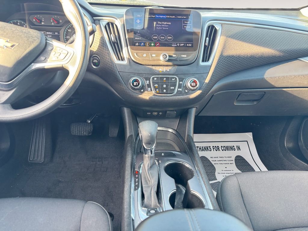 Used 2023 Chevrolet Malibu LT image 11