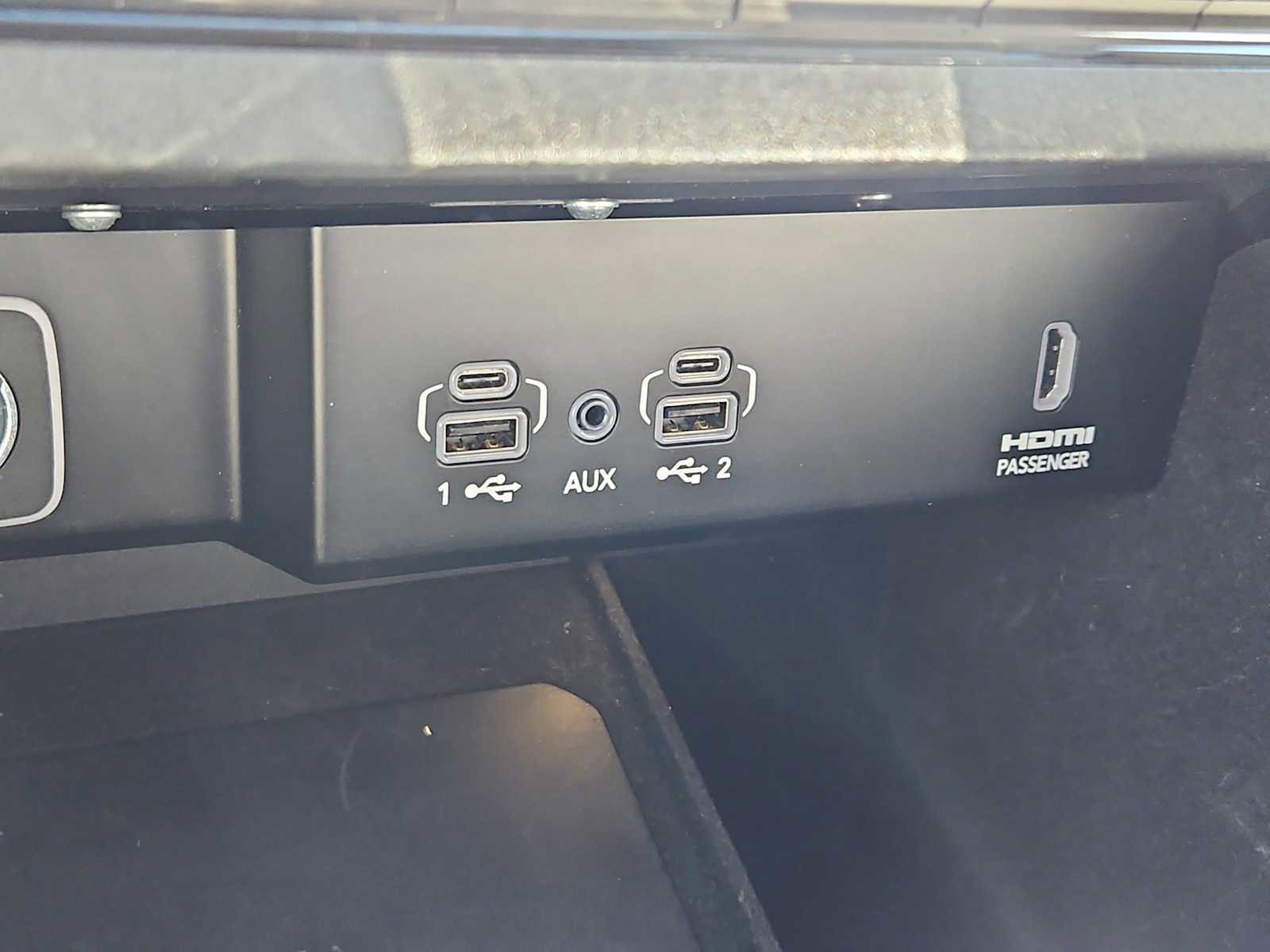 Used 2022 Jeep Wagoneer Series III w/ Premium Group I AWD/4WD image 19