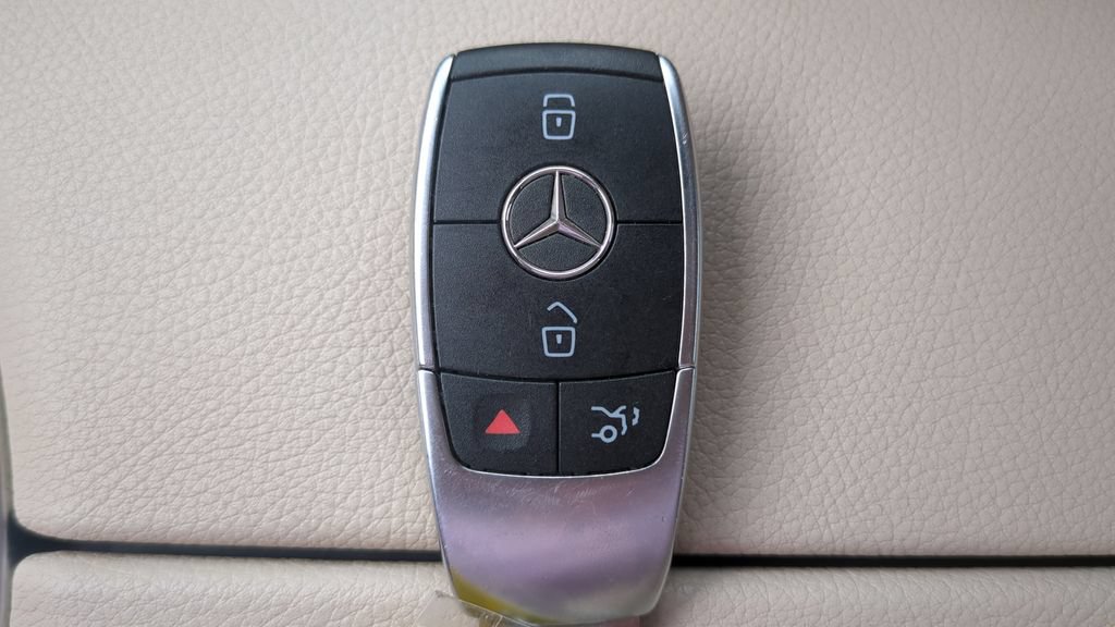 Used 2021 Mercedes-Benz C 300 Cabriolet image 22