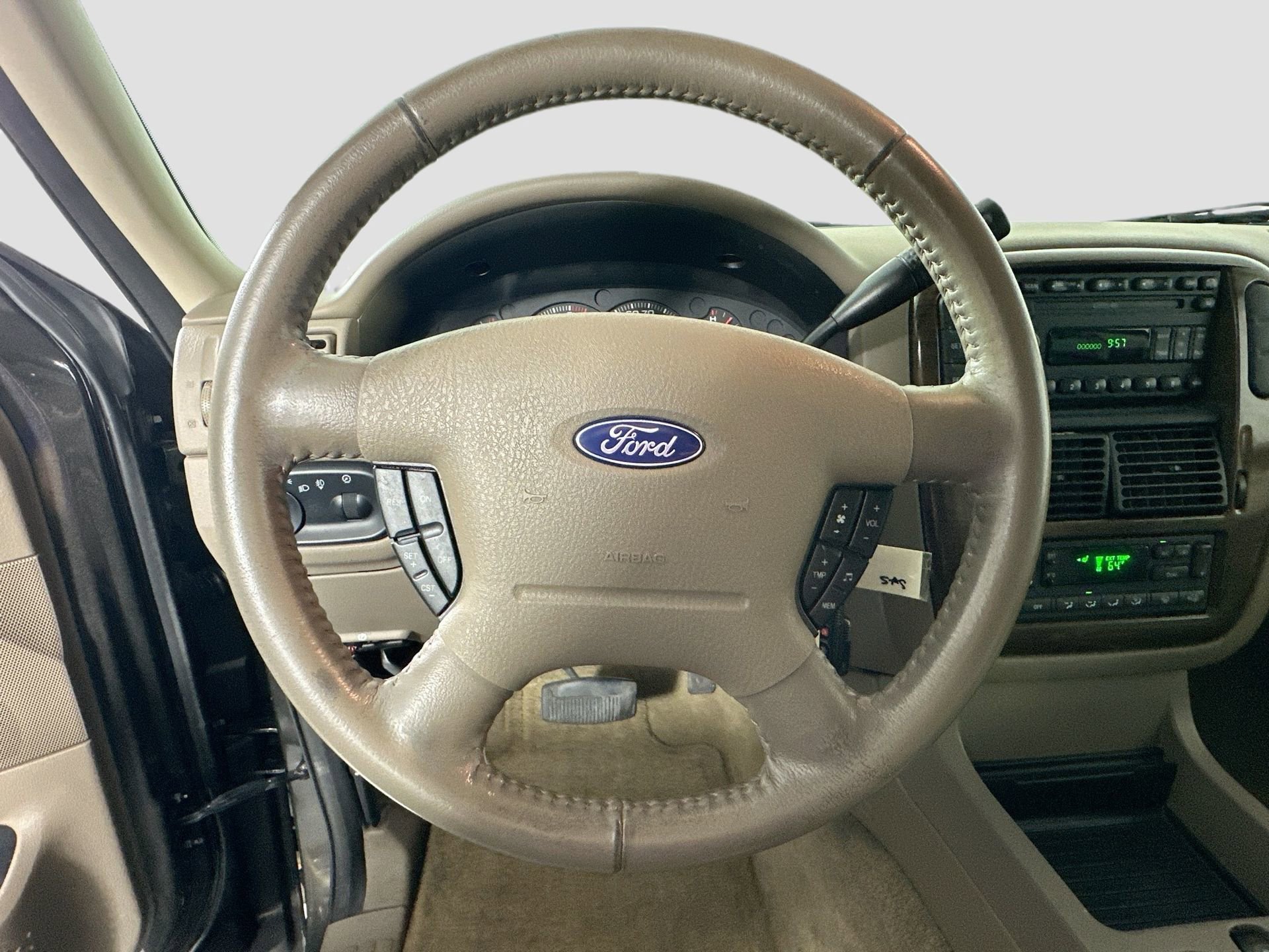 Used 2005 Ford Explorer Eddie Bauer image 11