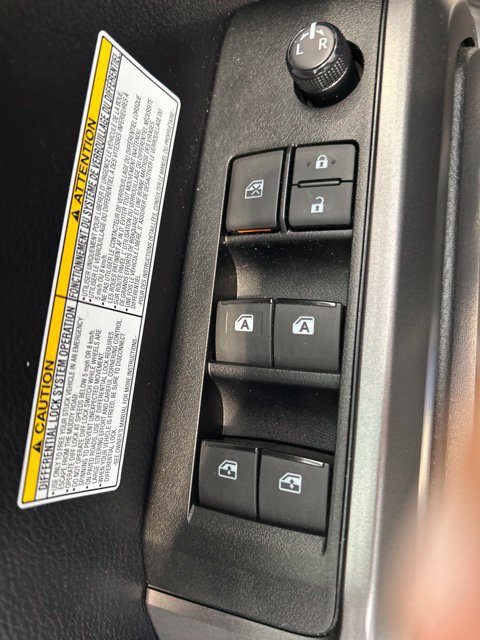Used 2020 Toyota Tacoma TRD Off-Road AWD/4WD image 7