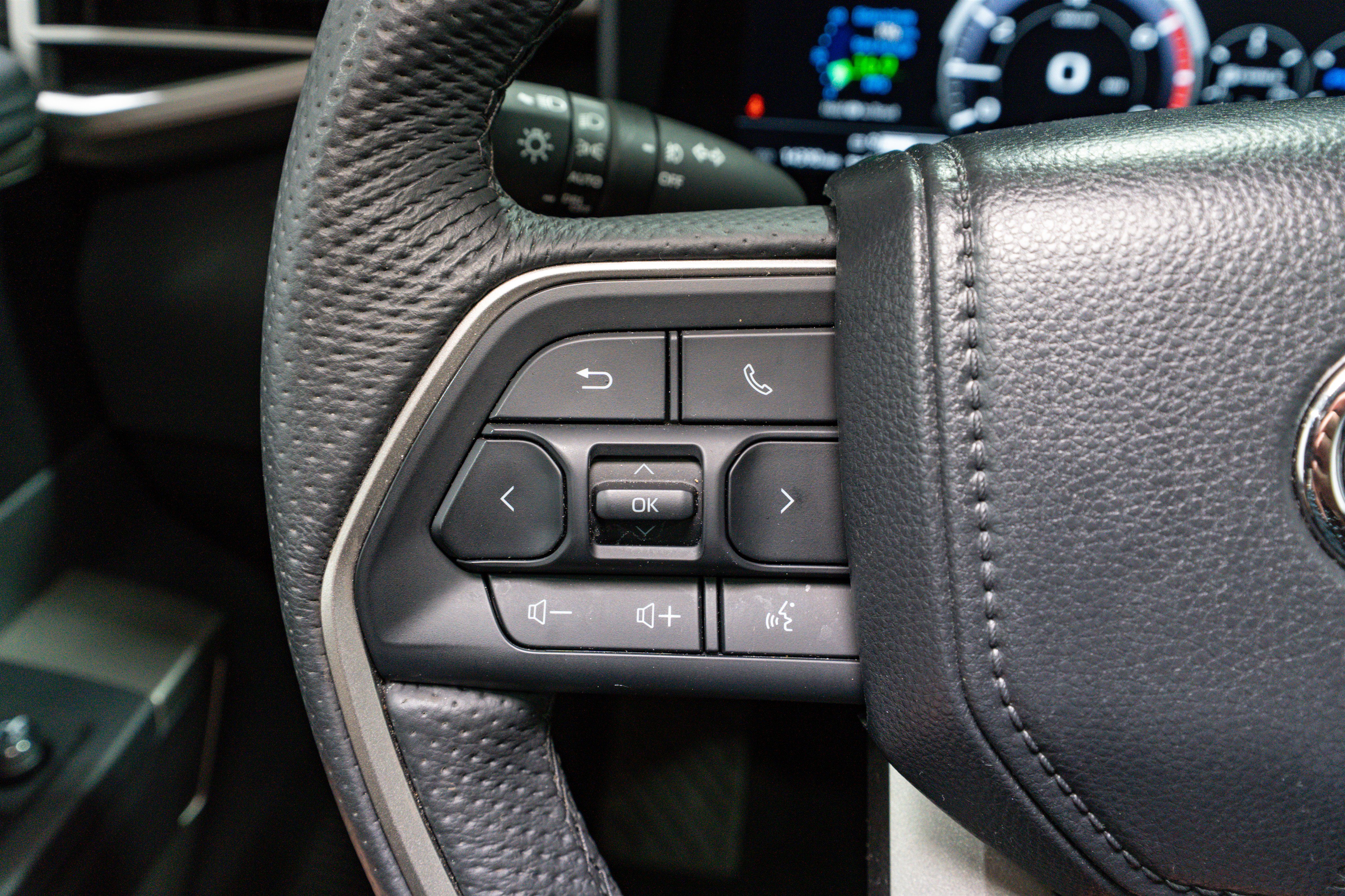 Used 2025 Toyota Sequoia SR5 w/ TRD Sport Package image 27