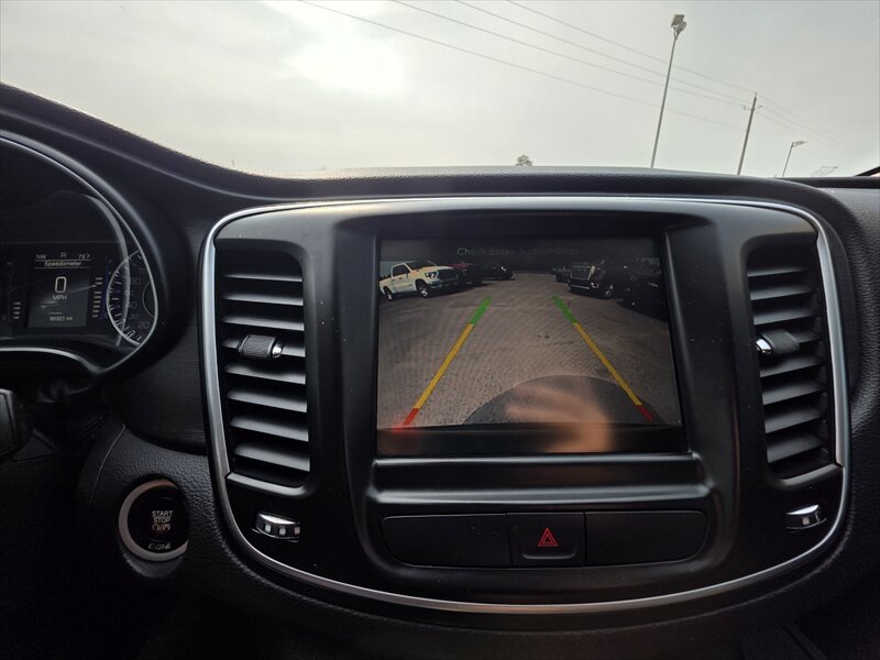 Used 2016 Chrysler 200 Limited FWD image 11