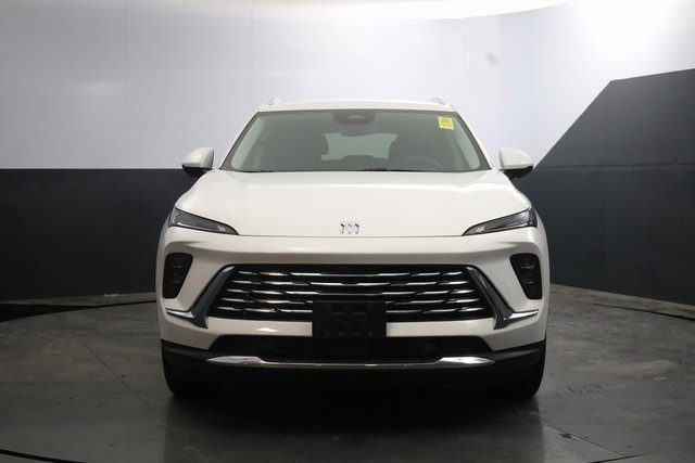 Used 2024 Buick Envision Preferred image 3