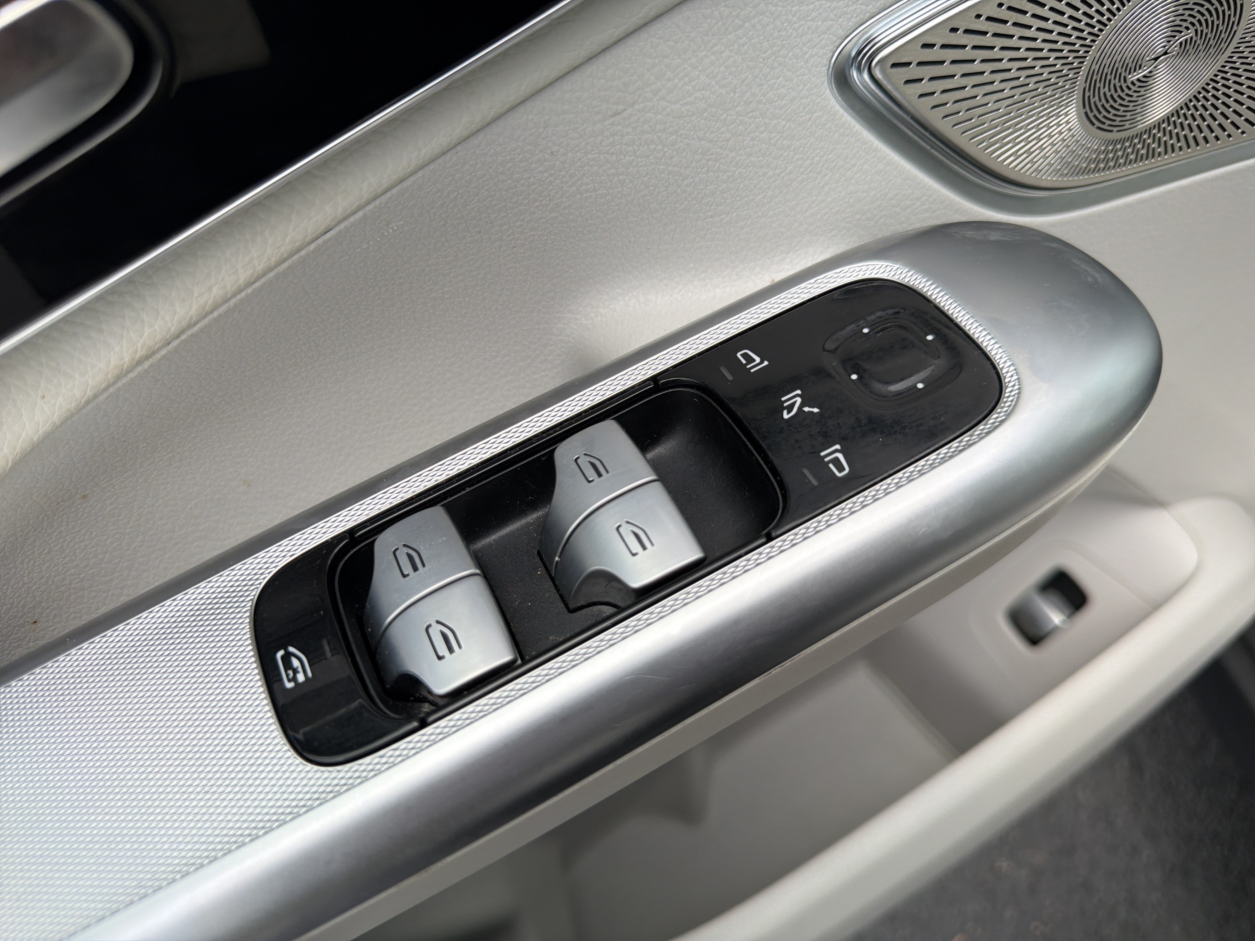 Used 2023 Mercedes-Benz EQE 350+ SUV w/ AMG Line Exterior Package image 26