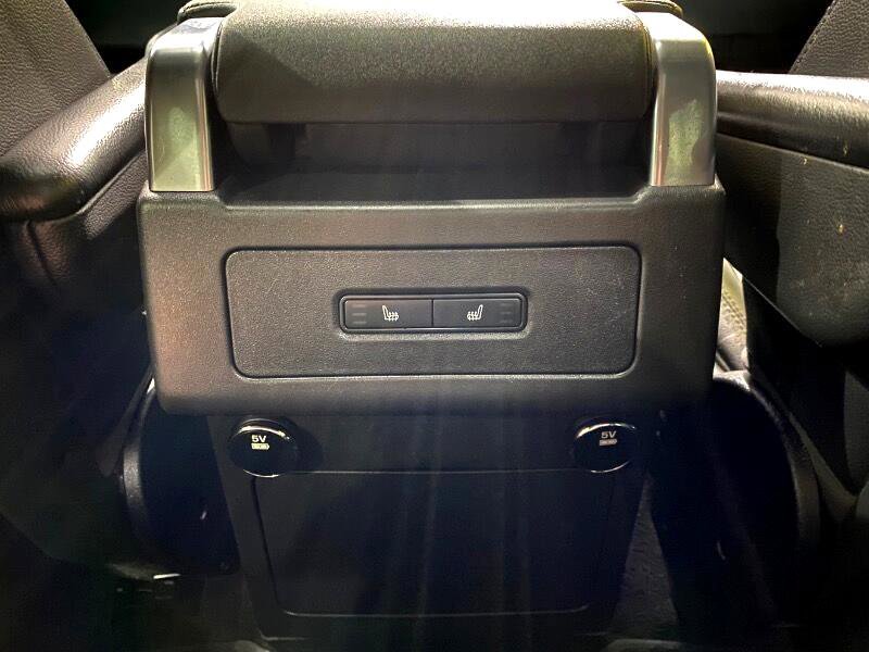 Used 2017 Land Rover Discovery SE image 19