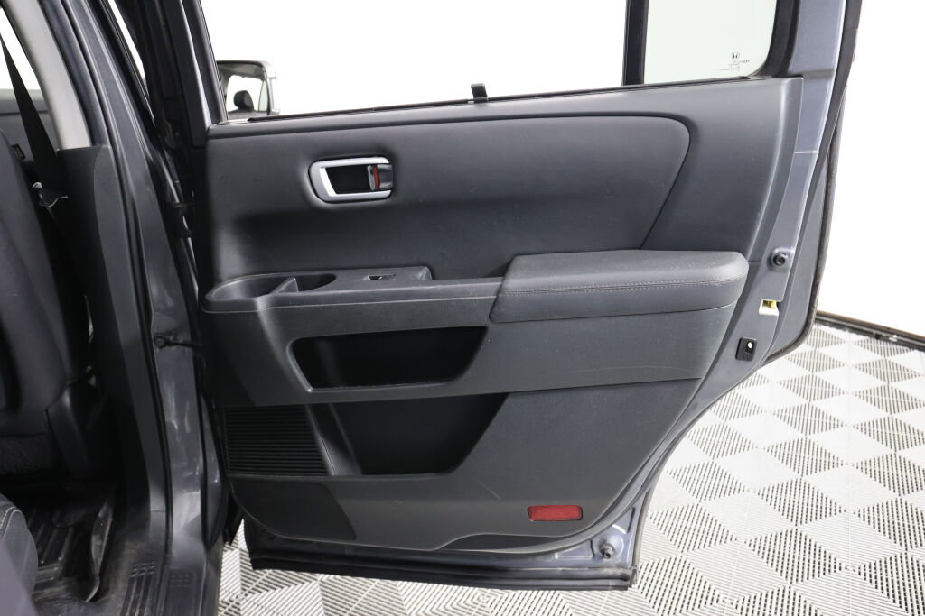 Used 2012 Honda Pilot Touring image 24