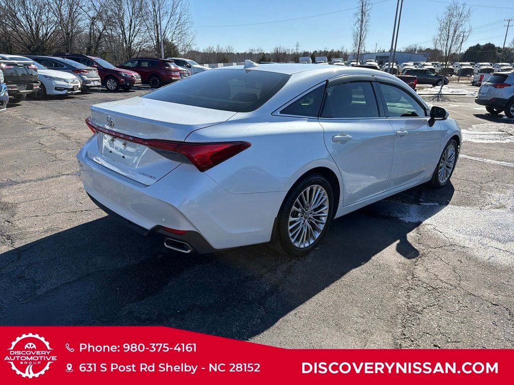 Used 2020 Toyota Avalon Limited image 7