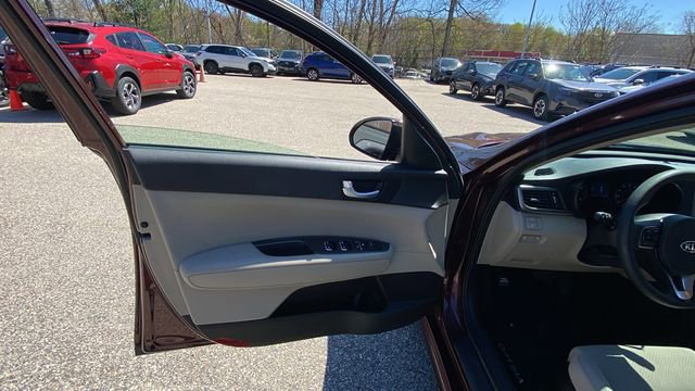 Used 2018 Kia Optima LX w/ 17" Alloy Wheels Package FWD image 15