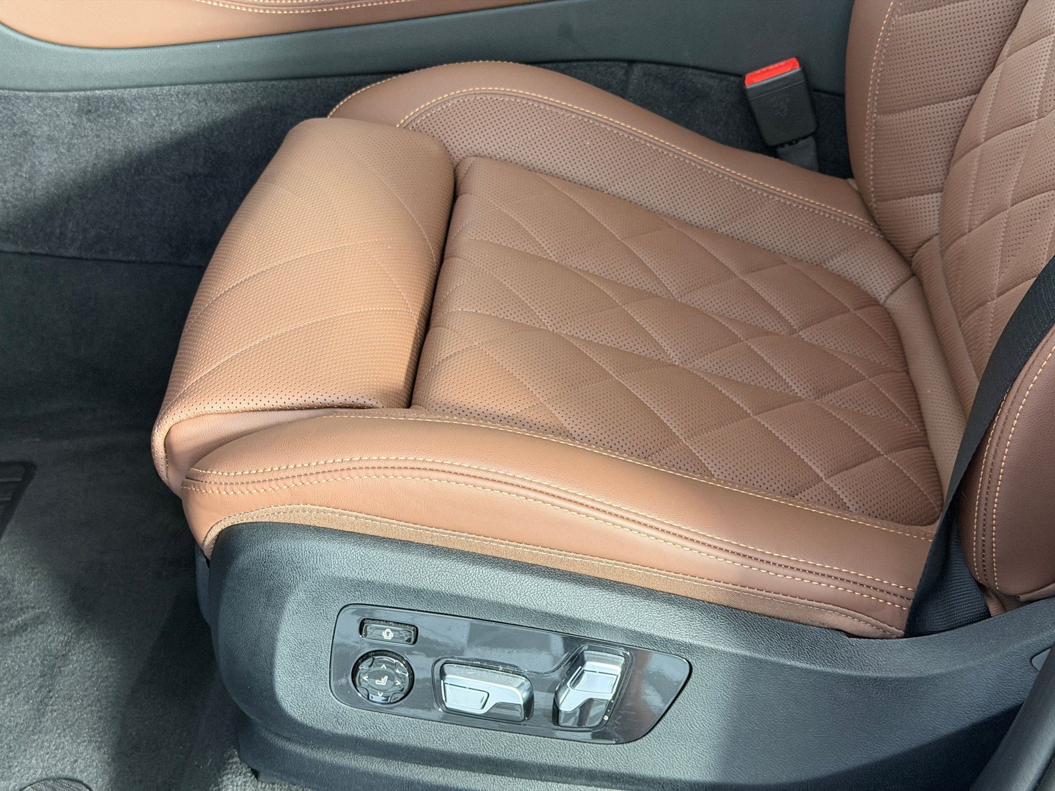 Certified 2024 BMW X5 sDrive40i w/ M Sport Package RWD image 13