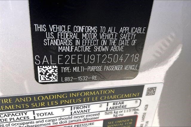 New 2026 Land Rover Defender 110 X-Dynamic SE image 8