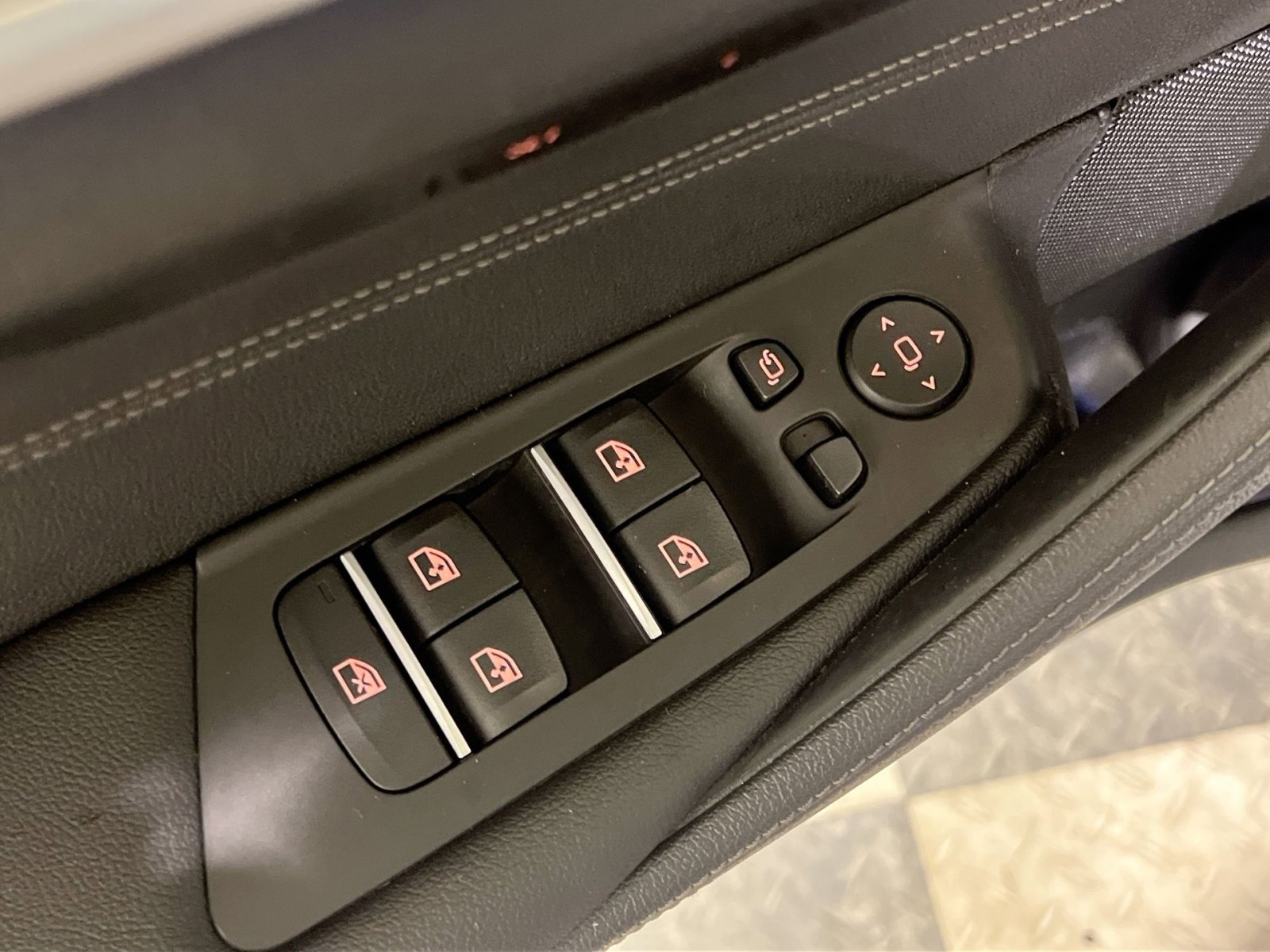 Used 2021 BMW 530i xDrive 530i xDrive image 32