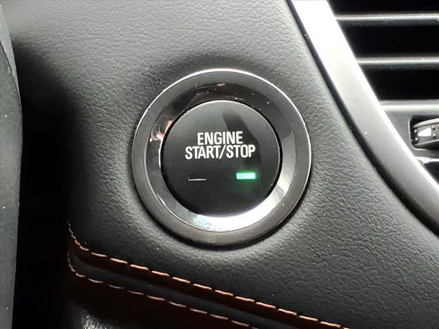 Used 2022 Chevrolet Trax LT w/ LT Convenience Package image 25