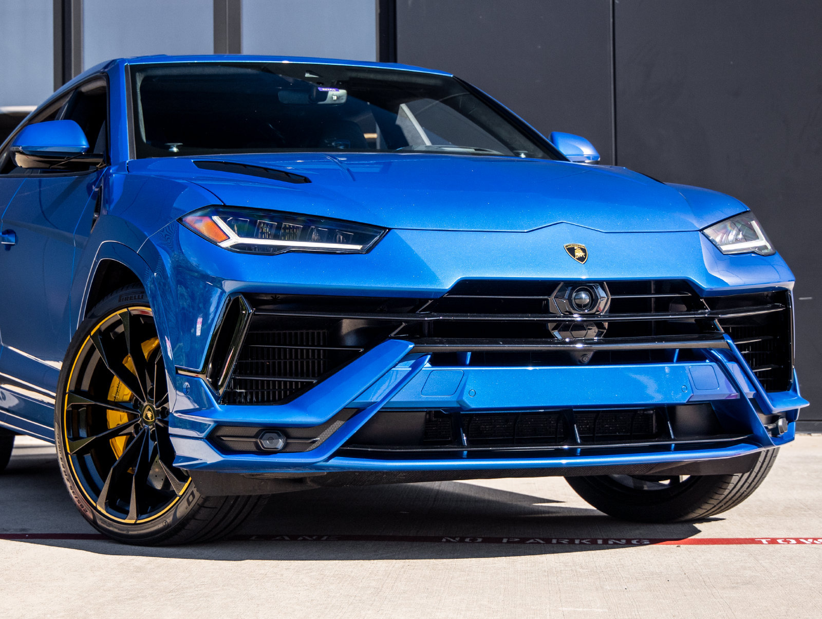 Used 2024 Lamborghini Urus S AWD/4WD image 5