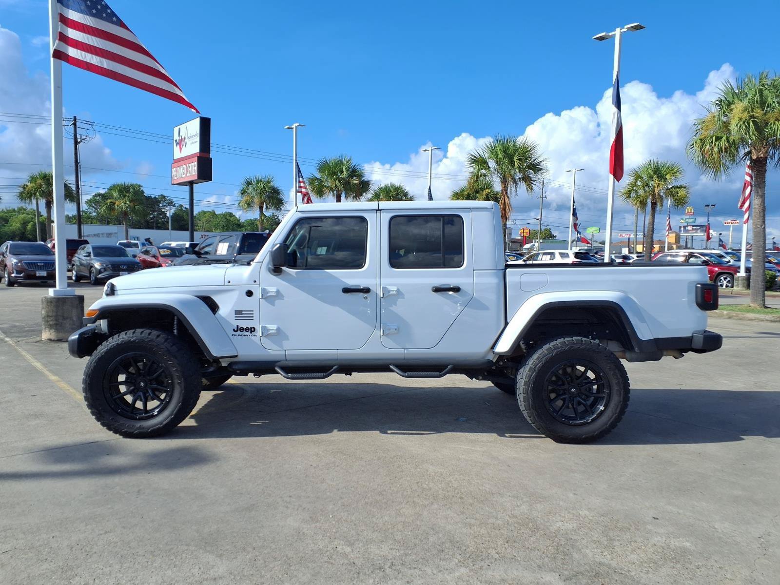 Used 2020 Jeep Gladiator Sport AWD/4WD image 9
