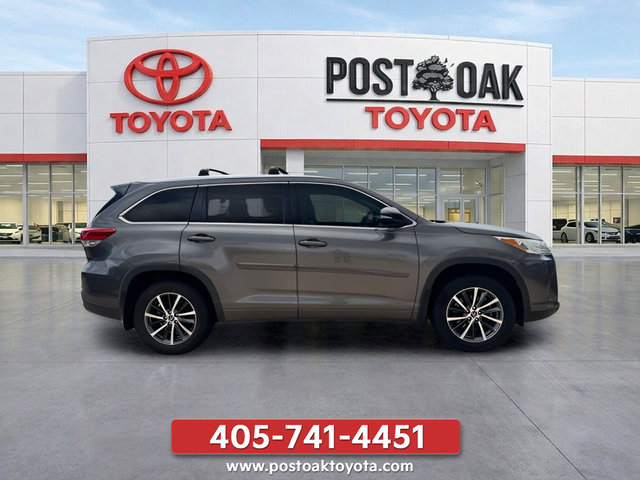 Used 2018 Toyota Highlander XLE w/ Protection Package #3 AWD/4WD image 12