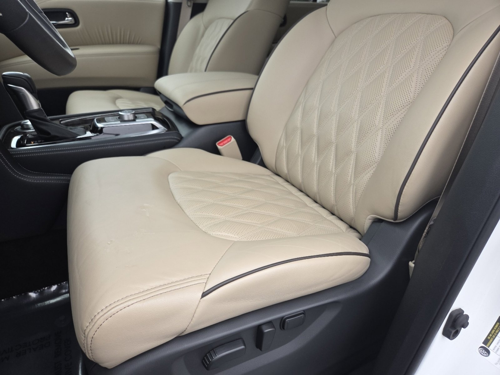 Used 2023 Nissan Armada Platinum image 27