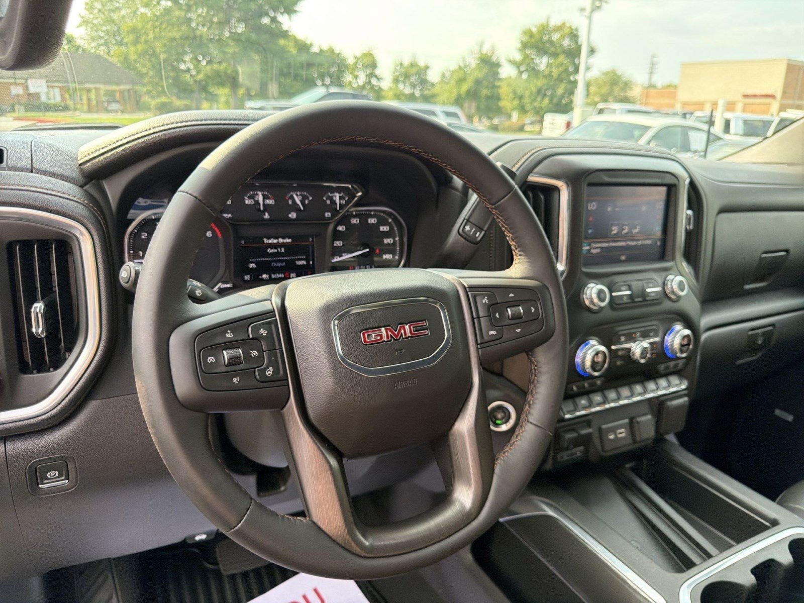 Used 2022 GMC Sierra 1500 AT4 w/ AT4 Premium Package AWD/4WD image 16
