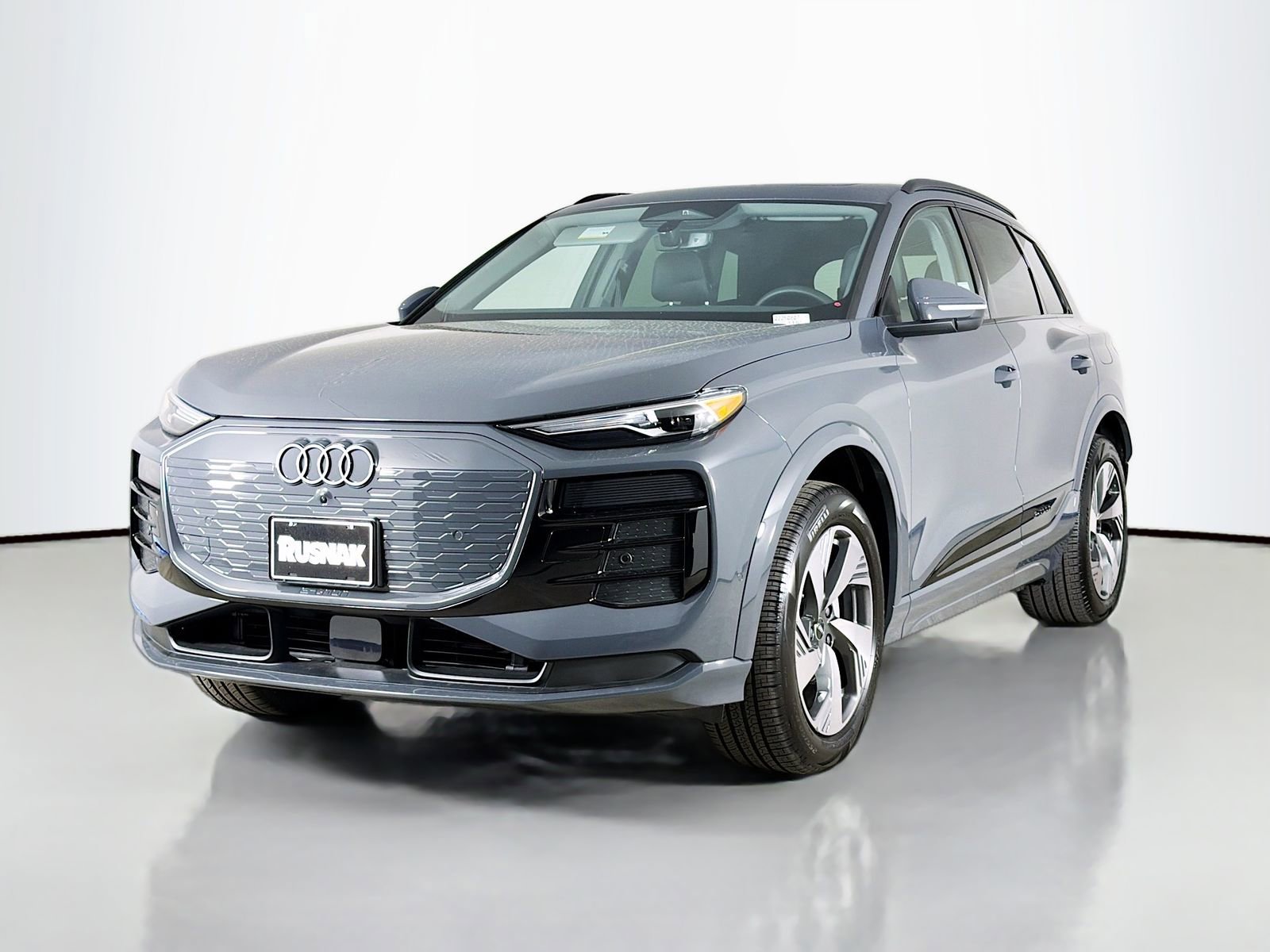 New 2025 Audi Q6 e-tron Premium AWD/4WD image 3