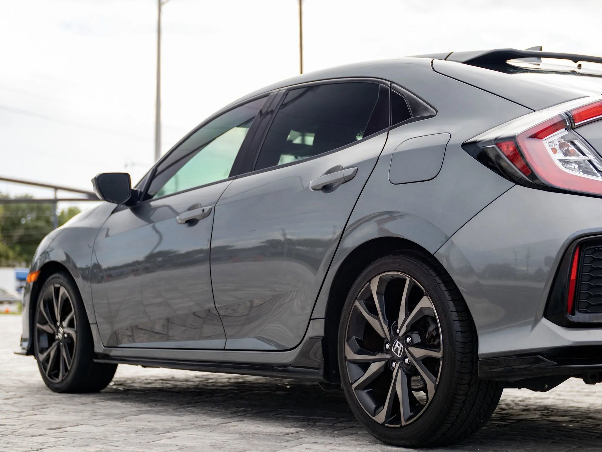 Used 2017 Honda Civic Sport image 9