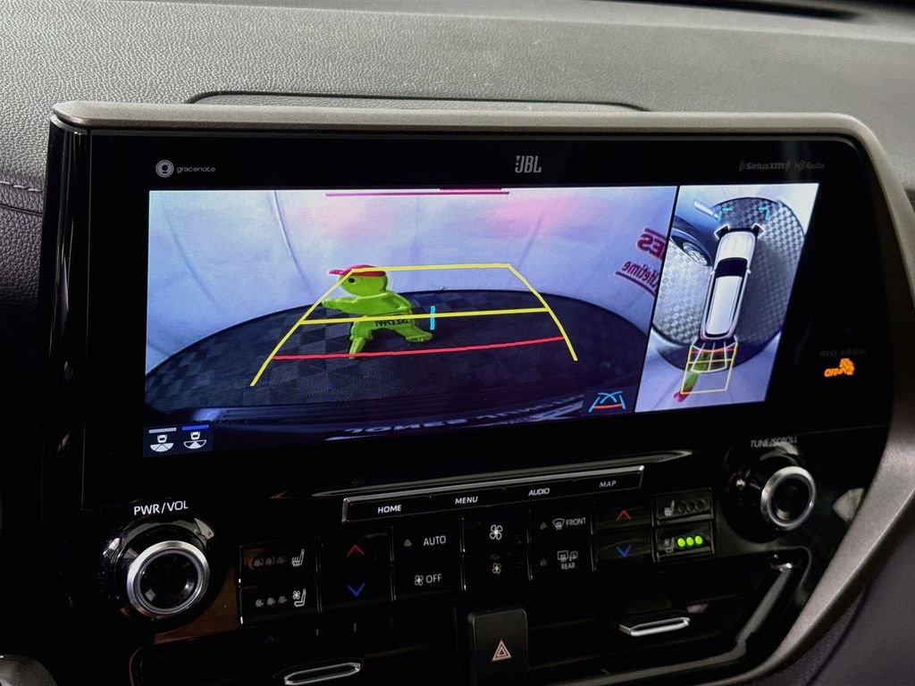 Certified 2021 Toyota Highlander Limited AWD/4WD image 7
