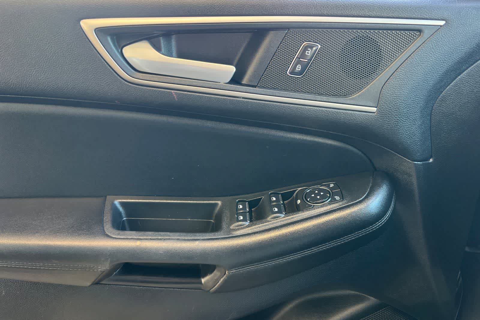 Used 2022 Ford Edge SEL w/ Convenience Package AWD/4WD image 13