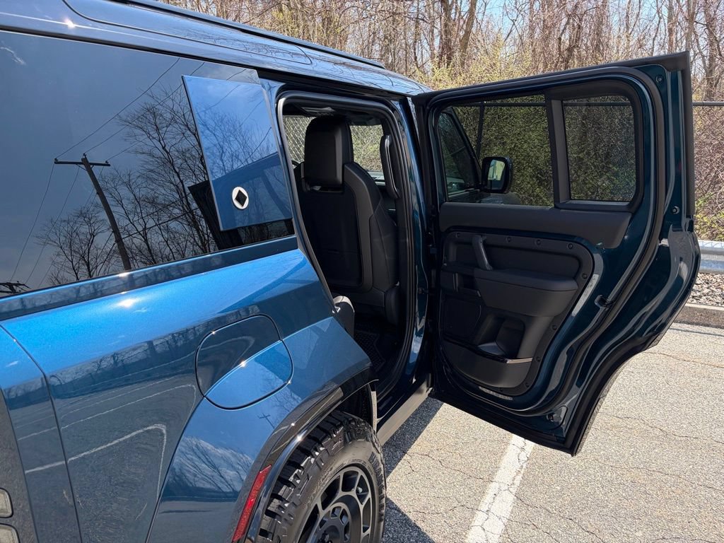 New 2026 Land Rover Defender 110 AWD/4WD image 16