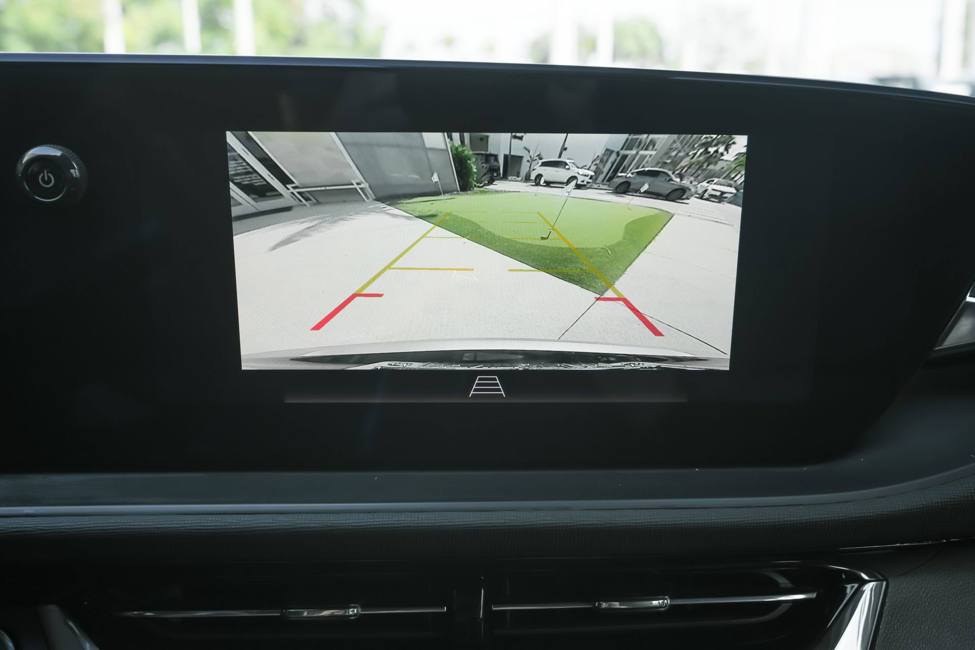 Used 2024 Buick Envista Sport Touring w/ Convenience I Package image 14