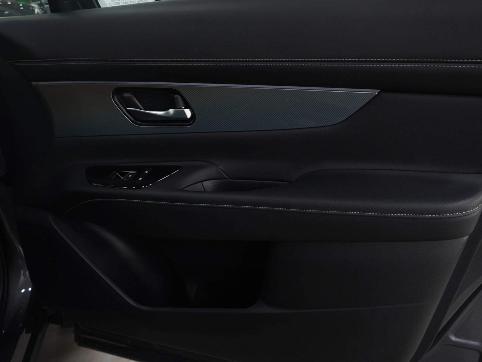 Used 2025 Nissan Murano SL image 9