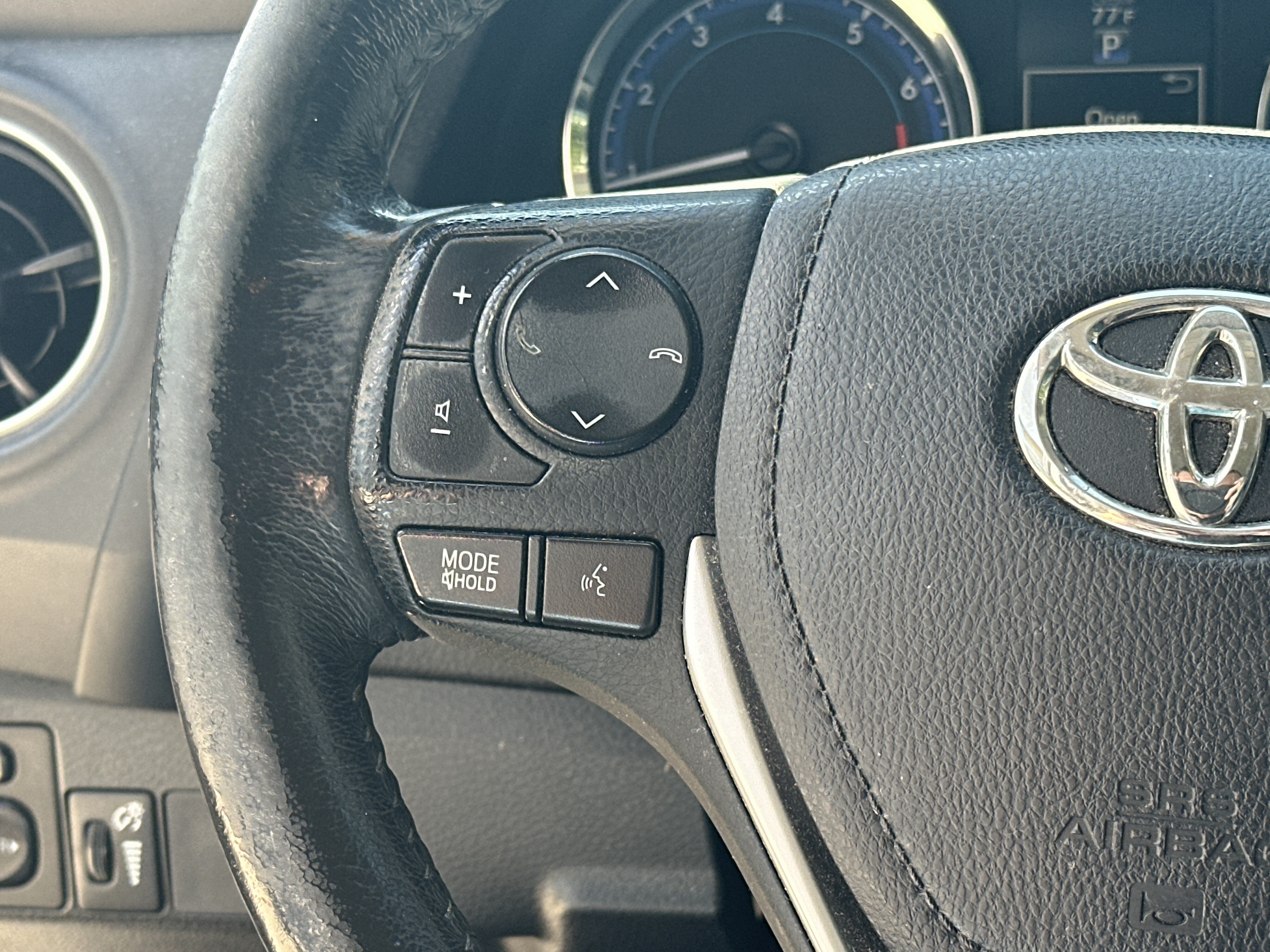 Used 2017 Toyota Corolla SE w/ Carpet Mat Package (TMS) FWD image 13