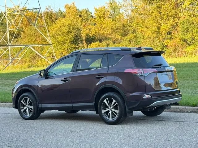 Used 2016 Toyota RAV4 XLE AWD/4WD image 8