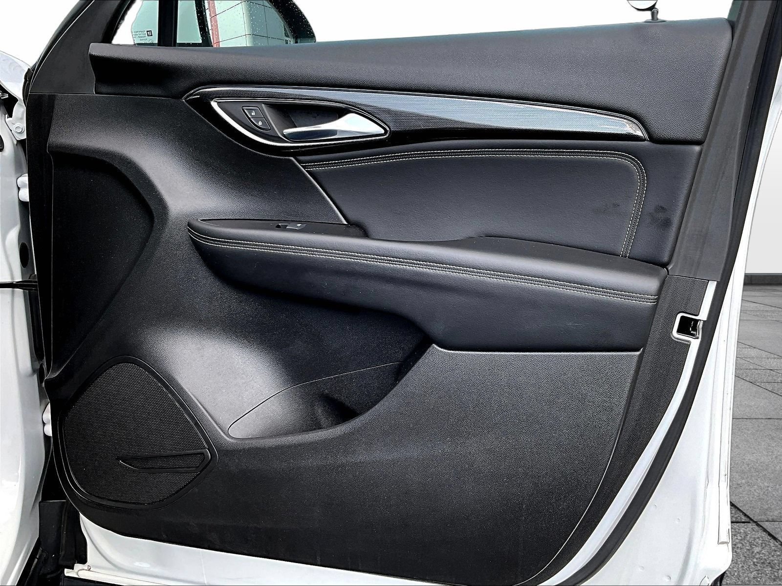 Used 2023 Buick Envision Essence FWD image 30