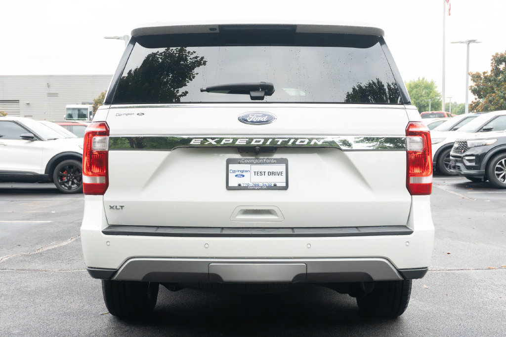 Used 2020 Ford Expedition XLT w/ Equipment Group 202A RWD image 8
