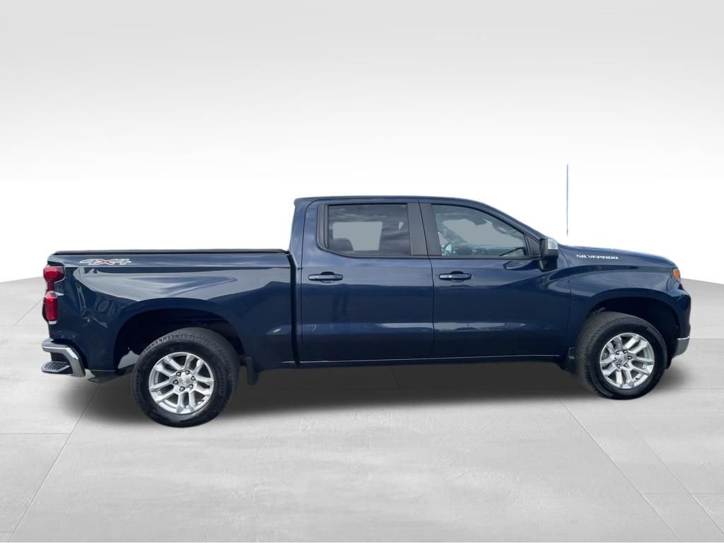 Used 2022 Chevrolet Silverado 1500 LT AWD/4WD image 11