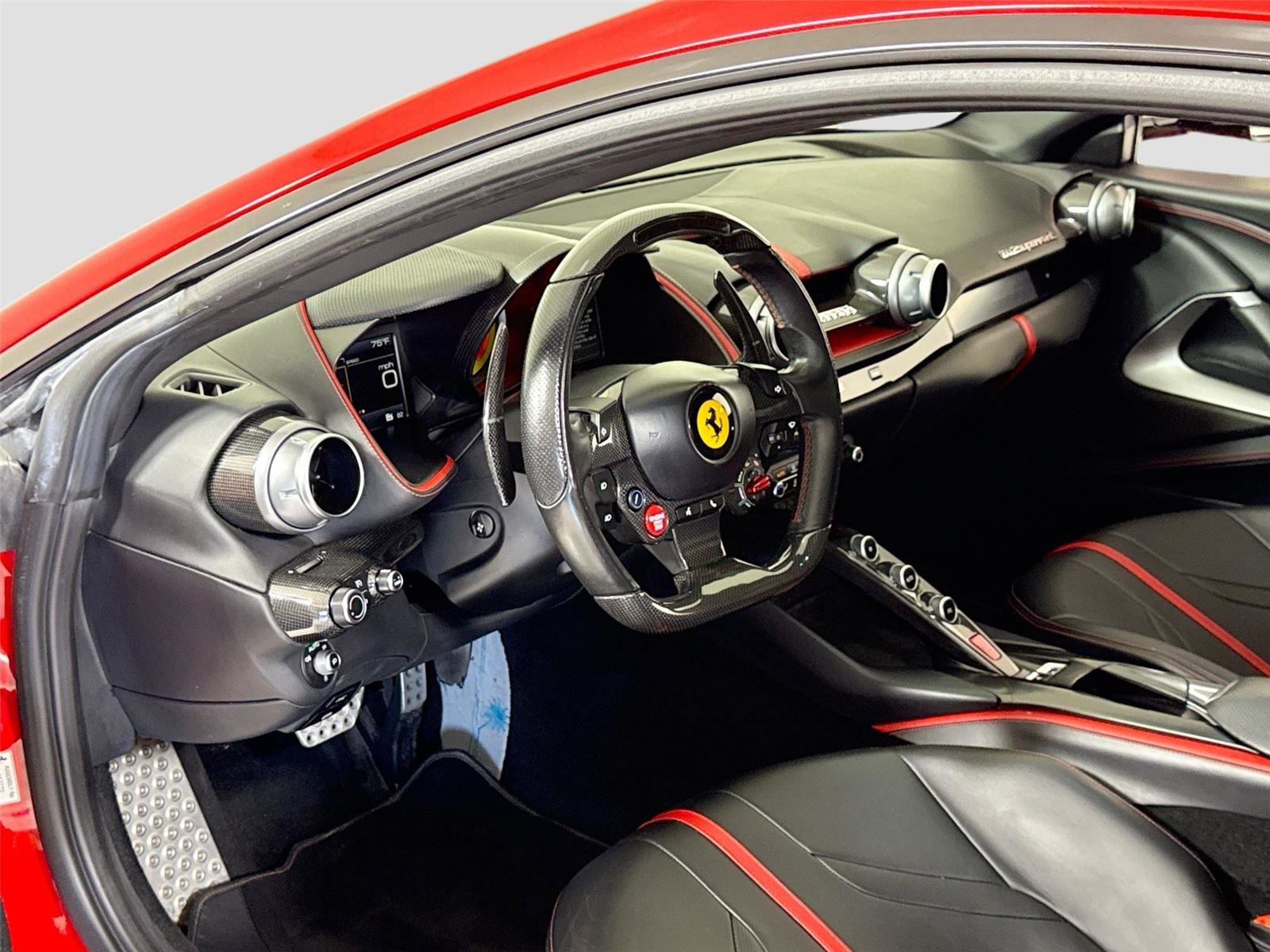 Used 2018 Ferrari 812 Superfast RWD image 15