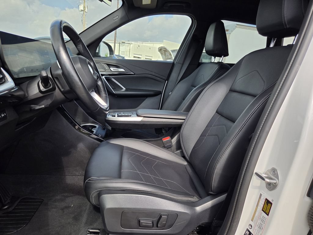 Used 2025 BMW X1 xDrive28i AWD/4WD image 26