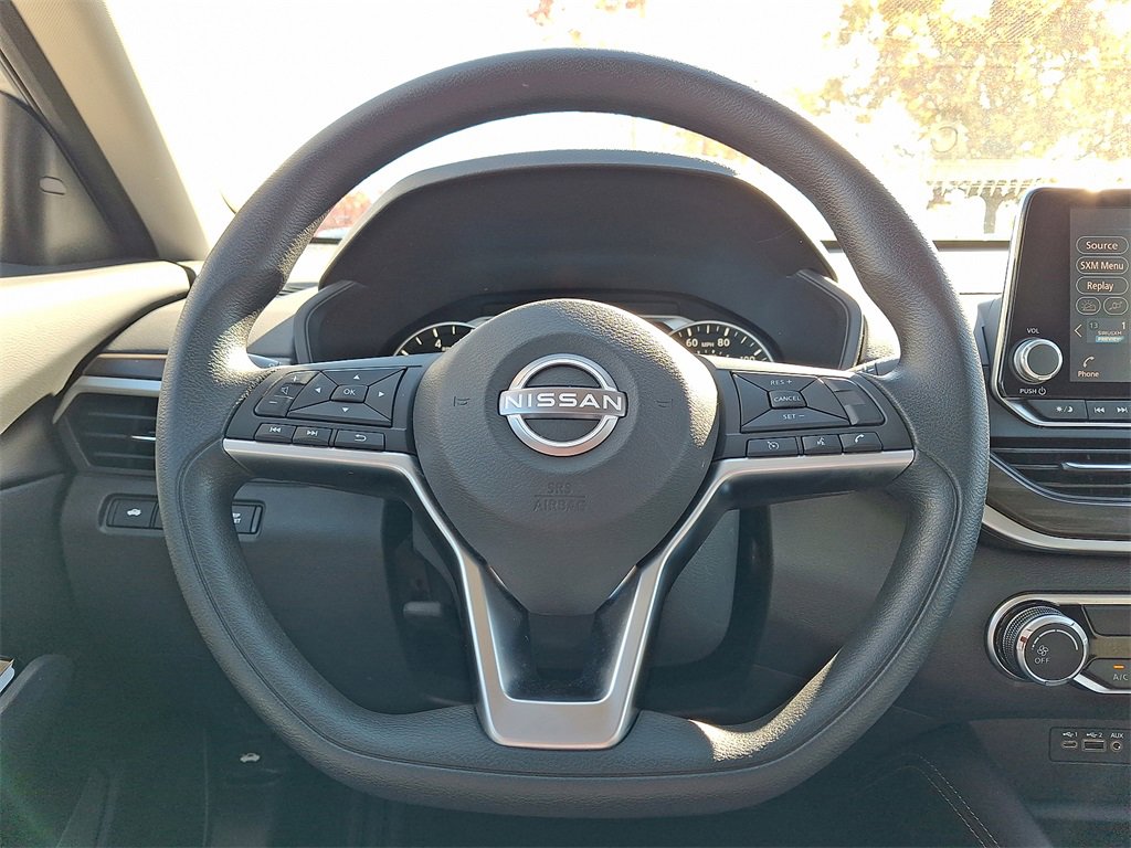 Used 2023 Nissan Altima 2.5 SV image 8
