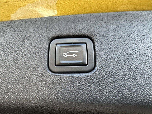 Certified 2022 Chevrolet Blazer RS w/ Enhanced Convenience Package image 21