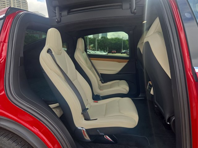 Used 2020 Tesla Model X Long Range image 19